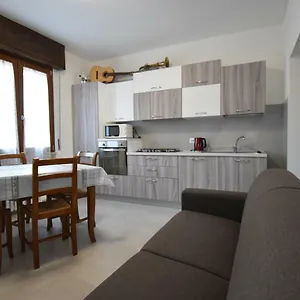 Casa vacanze Mem House - Tra Il Di Garda E Verona, Castelnuovo del Garda